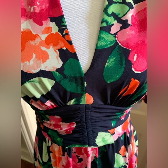 VINCE CAMUTO DRESS - Picture 4 of 6